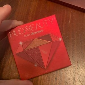 Huda Beauty Ruby